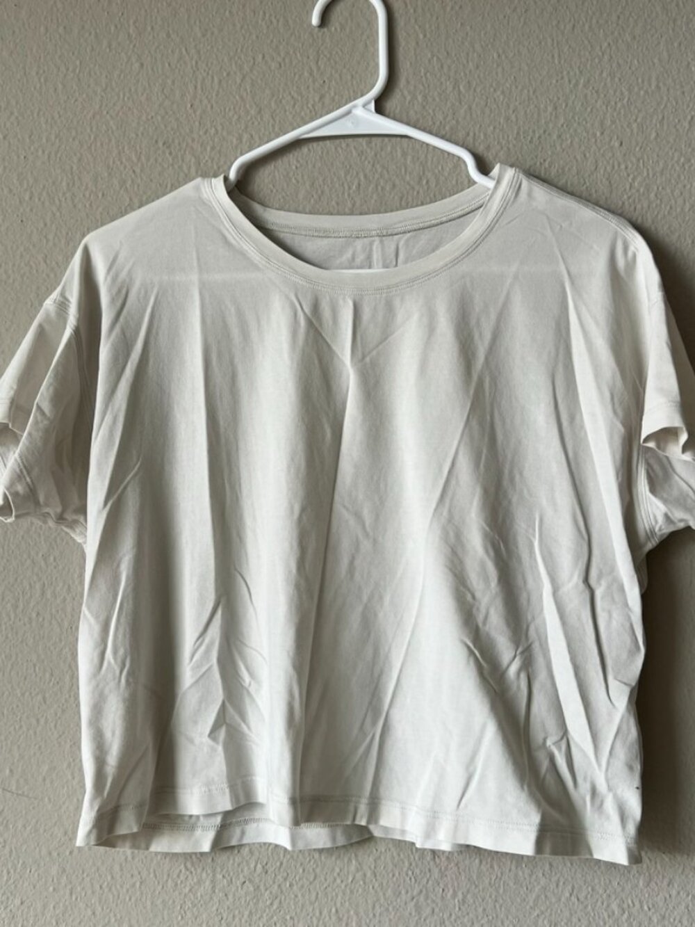 LULULEMON Off-White Bone Cates Cropped Short Sleeve T-Shirt